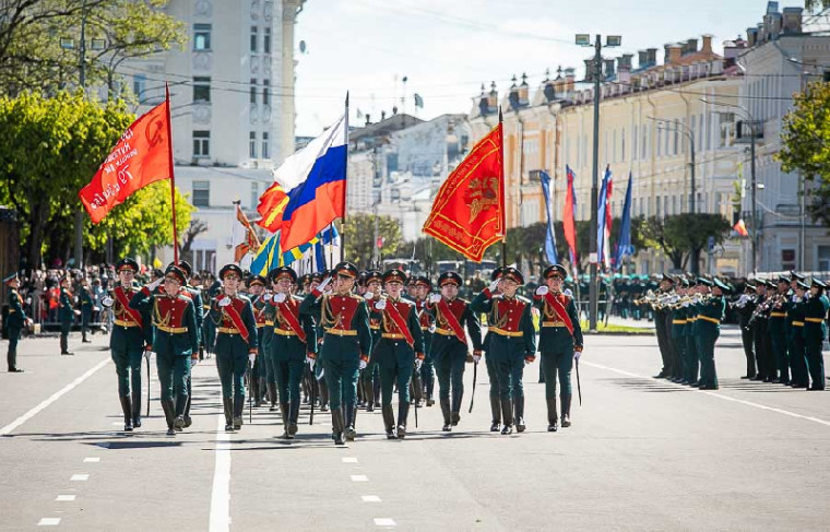 В Смоленске состоялся парад Победы.