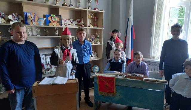 Разговоры о важном по теме: «Будь готов!».