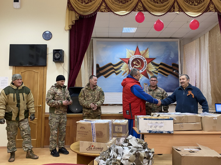 Гвардейцы в школе-интернате.